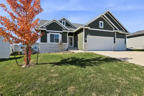 610 Napoli Ave, West Des Moines, IA 50266