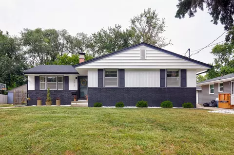 2917 Meadow Ln, West Des Moines, IA 50265