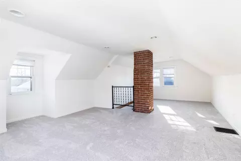 4108 3rd St, Des Moines, IA 50313