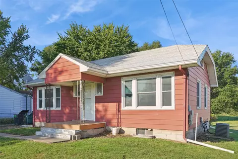 4794 NE 28th Ct, Des Moines, IA 50317