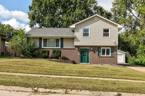 4410 67th St, Urbandale, IA 50322