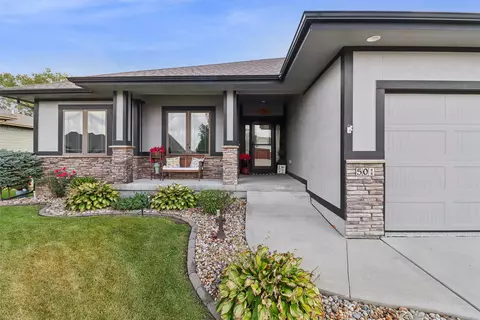 501 NW Sunset Ct, Grimes, IA 50111
