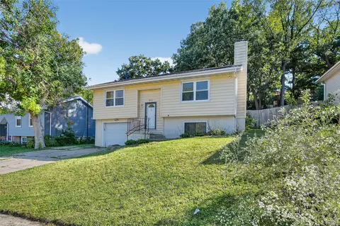 801 E Hackley Ave, Des Moines, IA 50315
