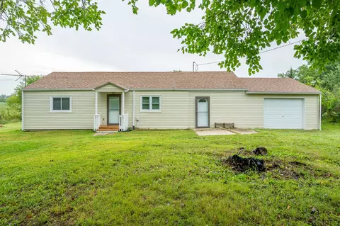 1632 135th Pl, Knoxville, IA 50138