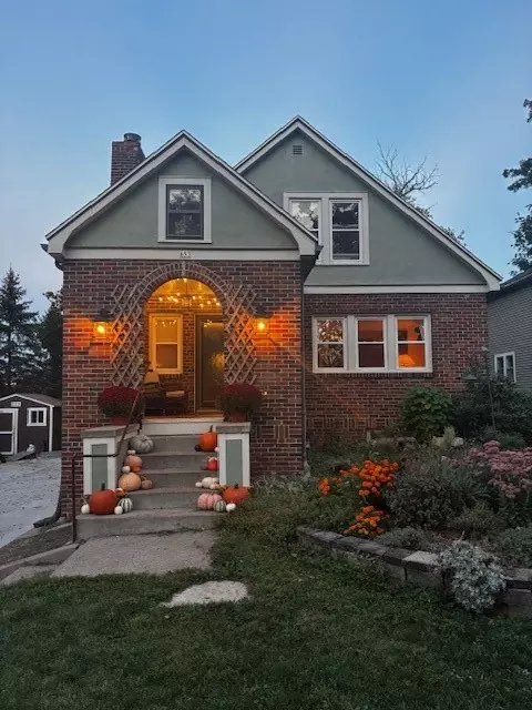 653 28th St, Des Moines, IA 50312