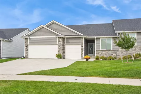 5418 NE Briarwood Dr, Ankeny, IA 50021