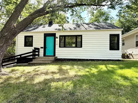 2730 Sheridan Ave, Des Moines, IA 50310
