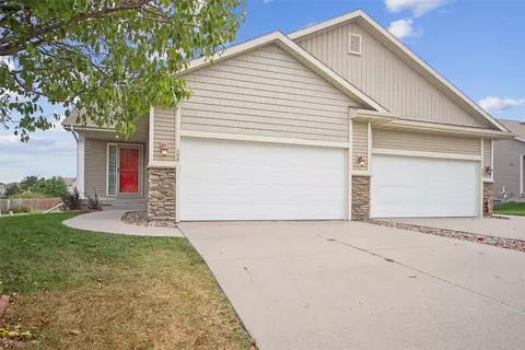 886 NE Cherry Plum Dr, Ankeny, IA 50021