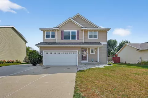 10100 Catalina Dr, Johnston, IA 50131