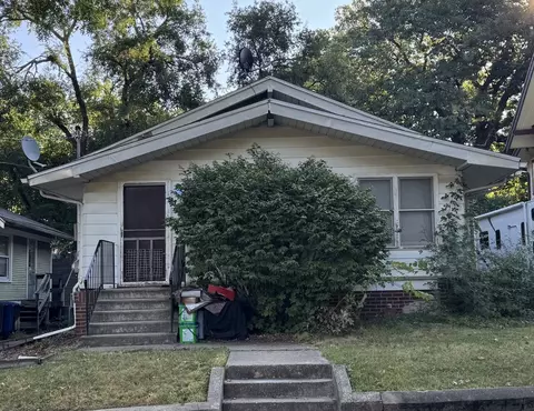 1143 38th St, Des Moines, IA 50311