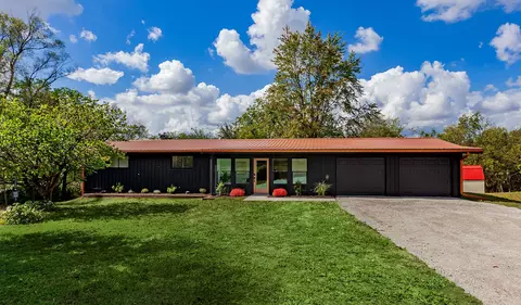 1447 Warren Ave, Cumming, IA 50061