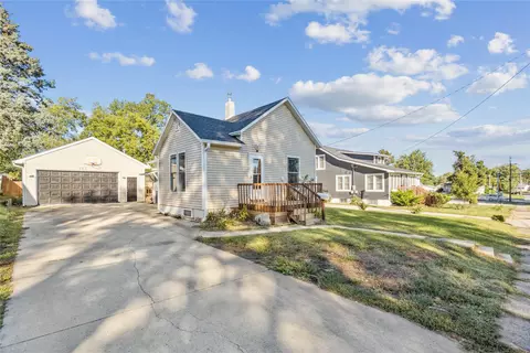 123 E 8th St S, Newton, IA 50208