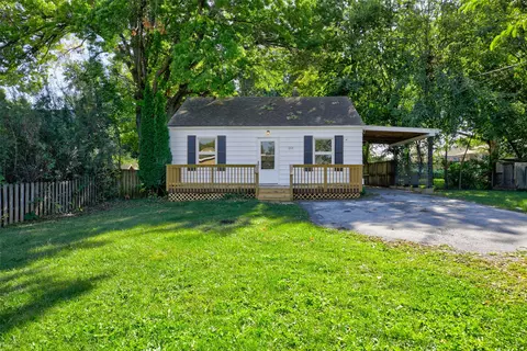 313 E Payton Ave, Des Moines, IA 50315