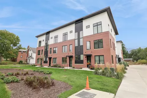 4848 Ingersoll Ave, Des Moines, IA 50312