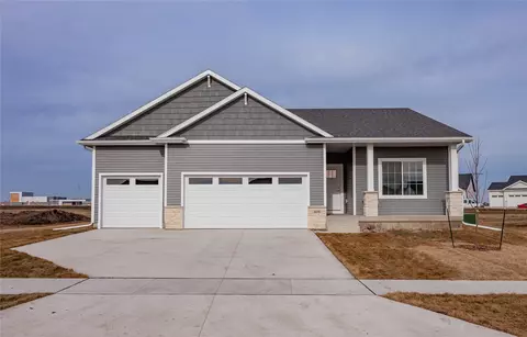 605 NW Atlas Ln, Waukee, IA 50263