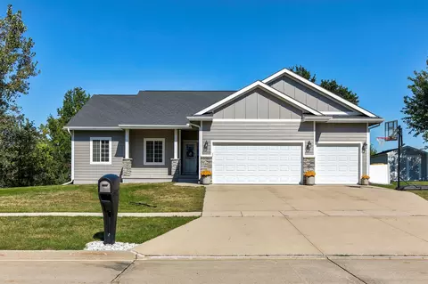 1602 W Girard Ave, Indianola, IA 50125
