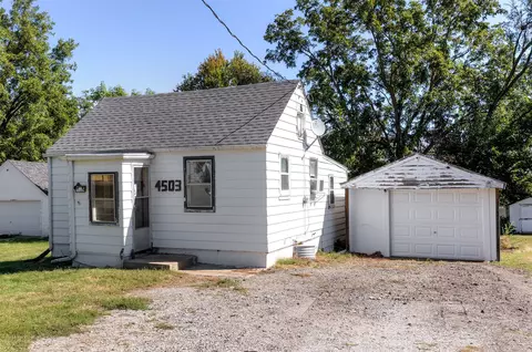 4503 61st St, Urbandale, IA 50322