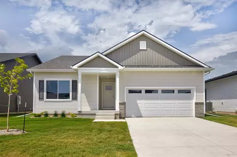 1041 NW Yorktown Dr, Waukee, IA 50263