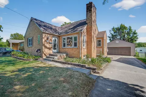 4015 39th Pl, Des Moines, IA 50310