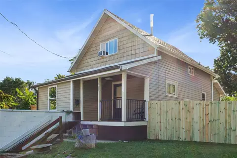 1656 Martin Luther King Jr Pkwy, Des Moines, IA 50314