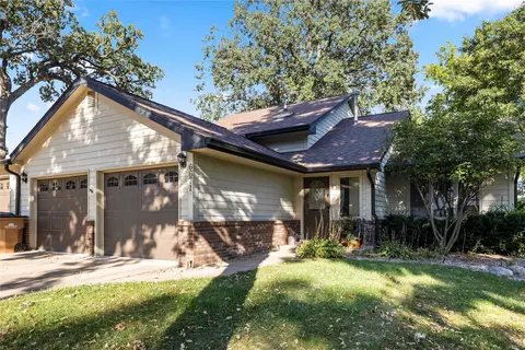 6671 NW 48th St, Johnston, IA 50131