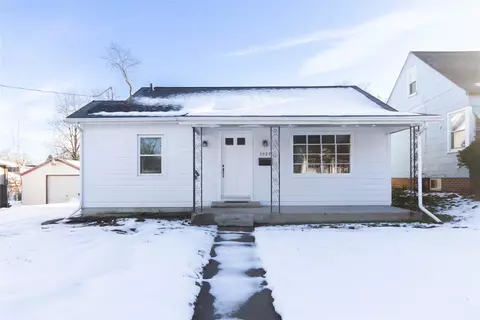 3927 13th St, Des Moines, IA 50313