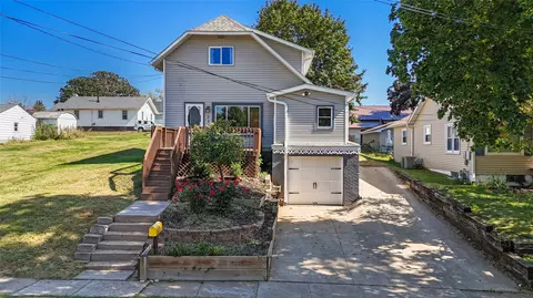 330 E 13th St N, Newton, IA 50208