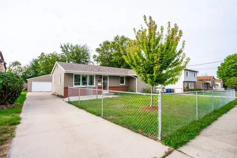 3845 E Tiffin Ave, Des Moines, IA 50317