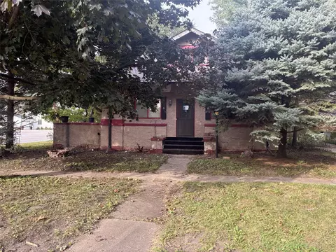 1204 9th St, Nevada, IA 50201