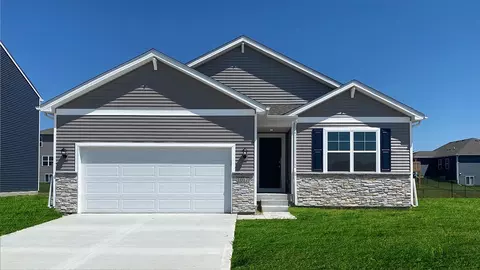 2919 Plum Dr, Norwalk, IA 50211