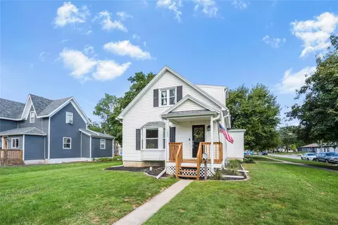 1003 11th St, Nevada, IA 50201