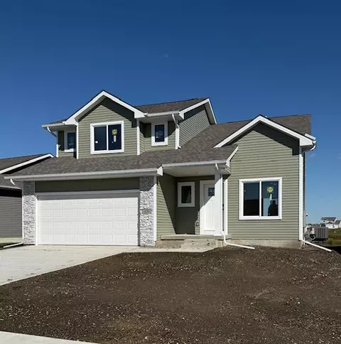 409 Fireside Dr NW, Bondurant, IA 50035