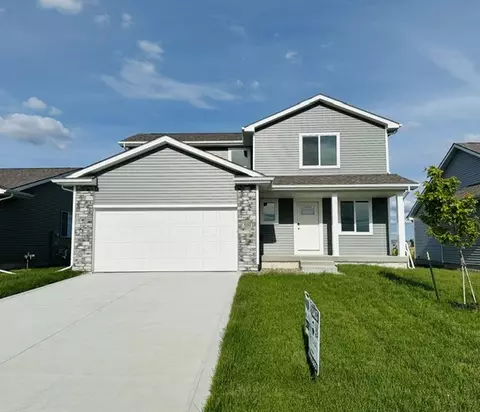 509 Fireside Dr NW, Bondurant, IA 50035