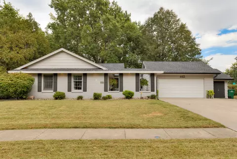 4405 73rd Pl, Urbandale, IA 50322