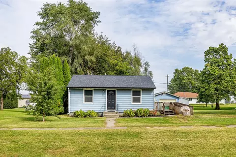 309 5th St NW, Mitchellville, IA 50169