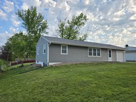 335 Palomino Pkwy, Des Moines, IA 50320