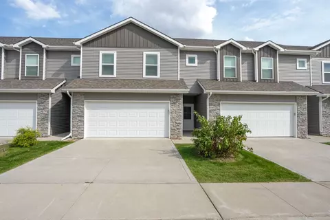 233 NE Glendale Ln, Ankeny, IA 50021
