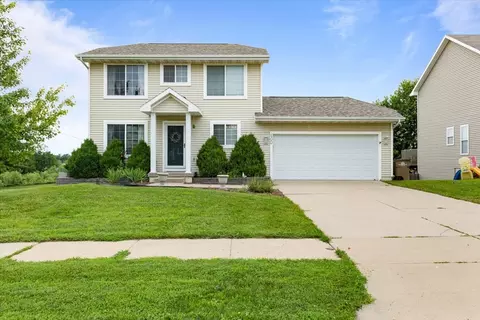400 Coral Ridge Blvd, Pleasant Hill, IA 50327