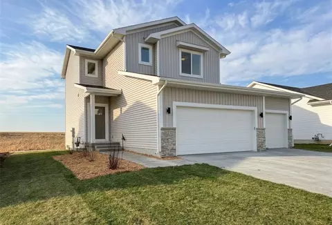 621 Fremont Ave, Ames, IA 50014