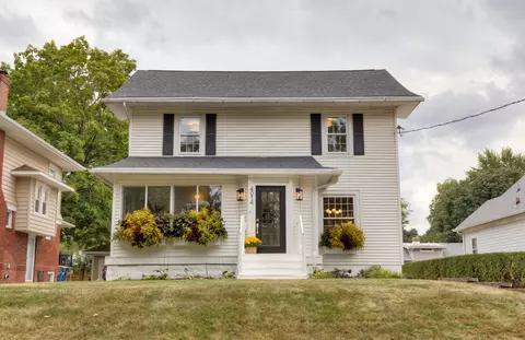 4014 Cottage Grove Ave, Des Moines, IA 50311