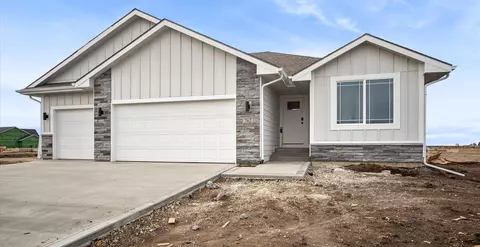 762 SW Cattail Rd, Grimes, IA 50111