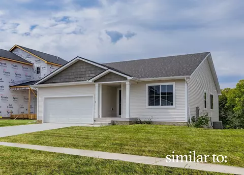 4287 Grover Woods Ln, Des Moines, IA 50317