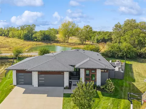 1317 NW 7th Ct, Grimes, IA 50111