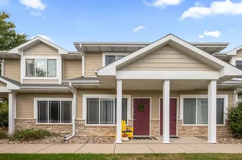 2220 Hart Ave #2, Des Moines, IA 50320