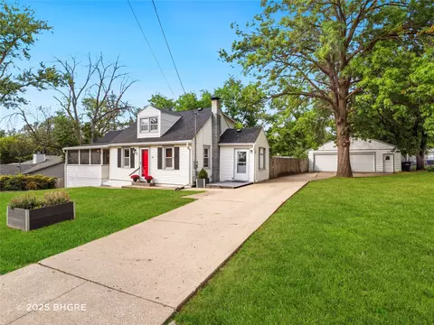 1115 Wade St, Des Moines, IA 50315