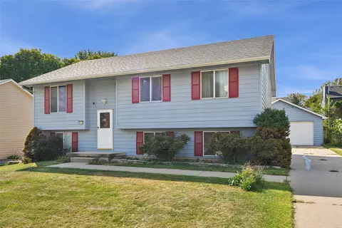4212 SE 23rd St, Des Moines, IA 50320