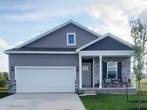 3590 Paradise Ln, Waukee, IA 50263