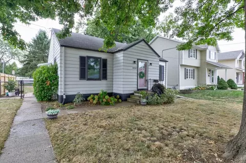 4924 Urbandale Ave, Des Moines, IA 50310