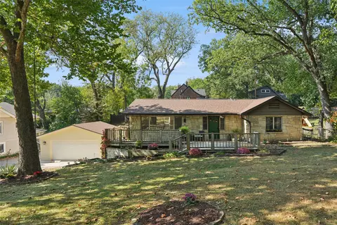 200 SW 42nd St, Des Moines, IA 50312