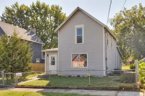 1213 Fremont St, Des Moines, IA 50316